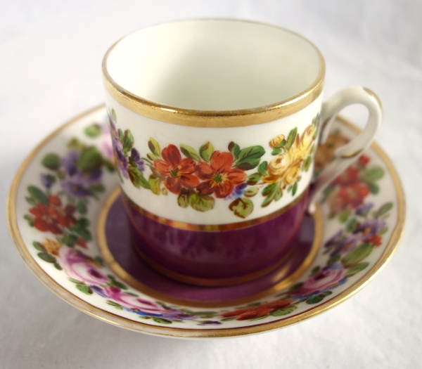 Paris porcelain litron-shaped coffee cup - polychromatic and gilt pattern - circa 1820