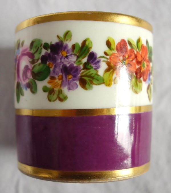 Paris porcelain litron-shaped coffee cup - polychromatic and gilt pattern - circa 1820