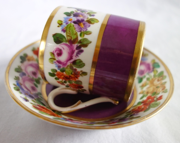 Paris porcelain litron-shaped coffee cup - polychromatic and gilt pattern - circa 1820