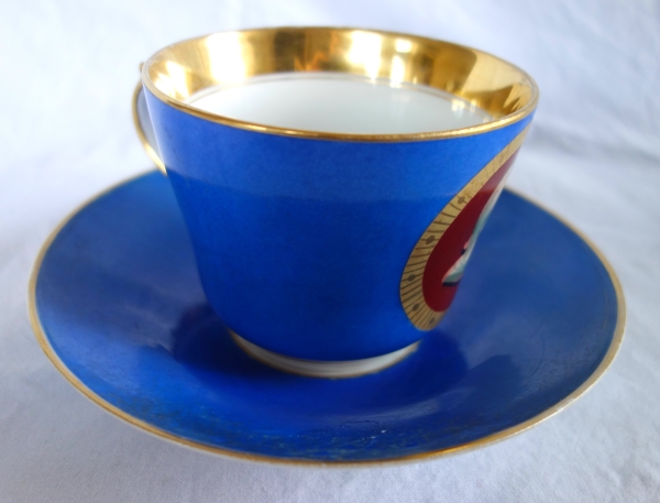 Large Paris porcelain coffee cup or chocolate cup, 19th century circa 1850