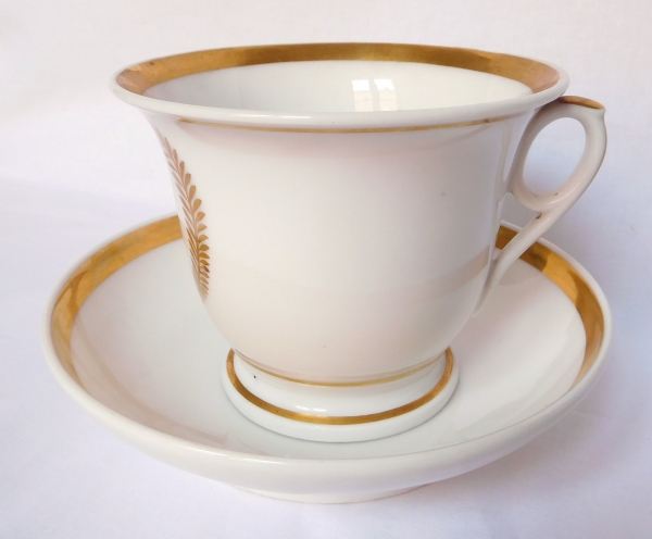 Grande tasse à petit déjeuner en porcelaine de Paris dorée, début XIXe siècle