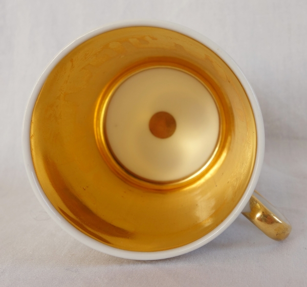 Empire porcelain coffee cup decorated with a score - early 19th century