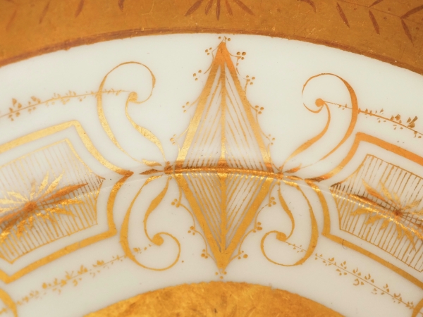 Tasse litron d'époque Directoire en porcelaine de Paris blanche et or - fin XVIIIe siècle