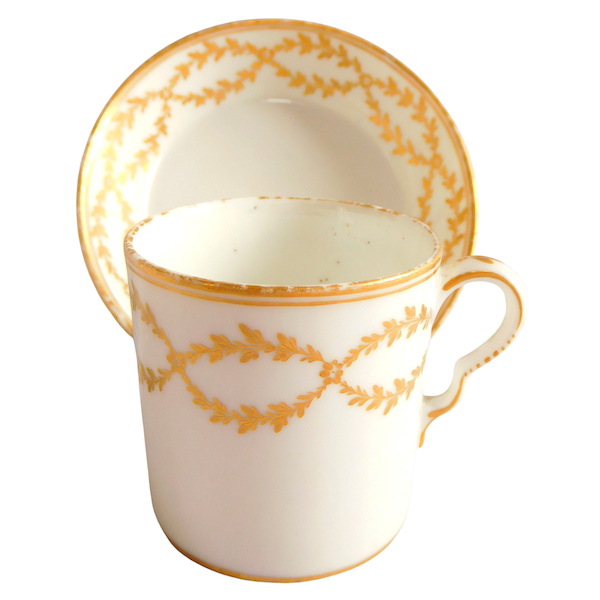 Paris porcelain coffee cup, Louis XVI period, manufacture de Clignancourt - 18th century