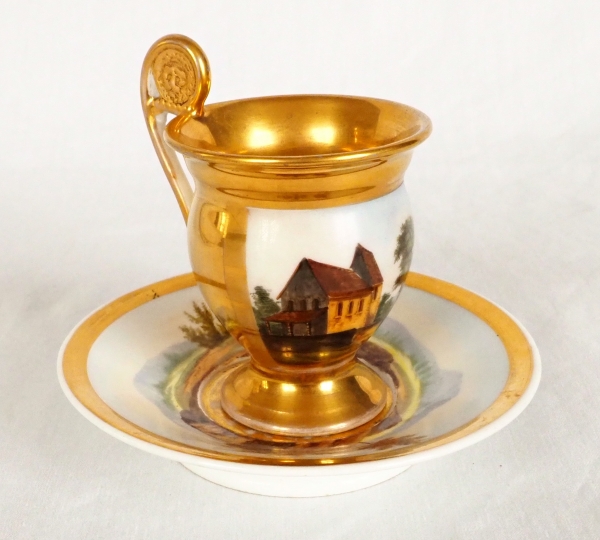 Empire Paris porcelain coffee cup enhanced with fine gold, early 19th century