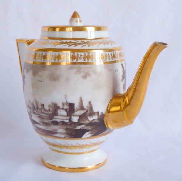 Verseuse / théière en porcelaine de Locré grisaille et or, époque Directoire - fin XVIIIe siècle