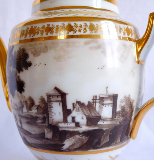 Verseuse / théière en porcelaine de Locré grisaille et or, époque Directoire - fin XVIIIe siècle