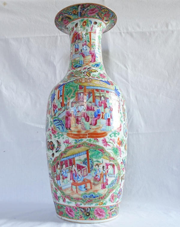 Très grand vase potiche en porcelaine de Canton polychrome et dorée - Chine, XIXe siècle - 65cm