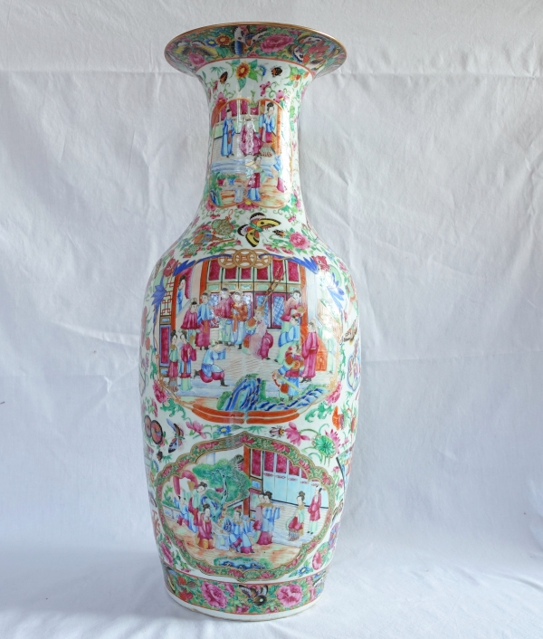 Très grand vase potiche en porcelaine de Canton polychrome et dorée - Chine, XIXe siècle - 65cm