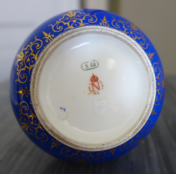 Sevres Manufacture : blue porcelain vase enhanced with fine gold - signed, dated 1861