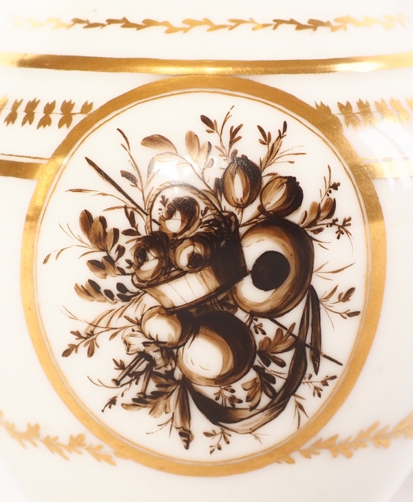 Verseuse / pot à lait en porcelaine de Paris, époque Directoire fin XVIIIe siècle - attribué à Locré