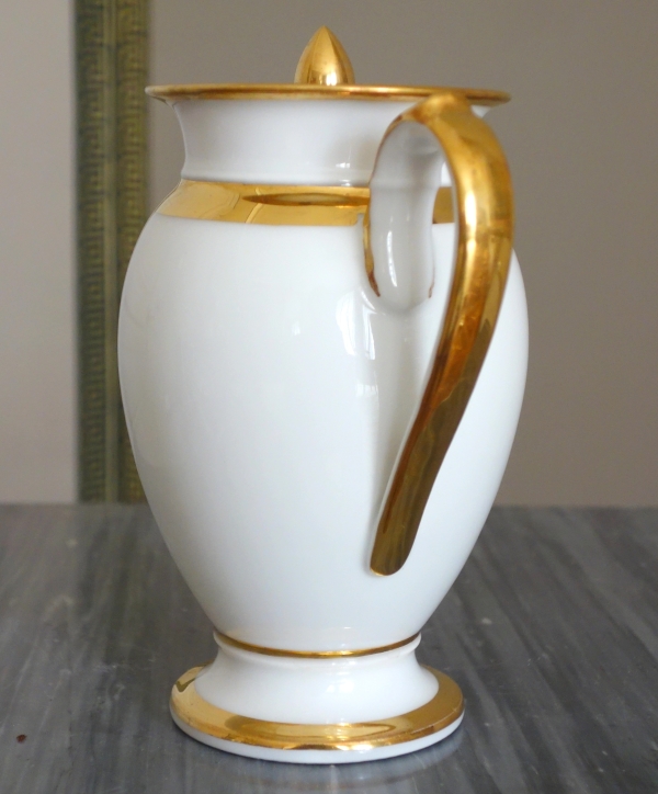Deroche Manufacture : Empire Paris porcelain teapot or coffeepot - early 19th centurty