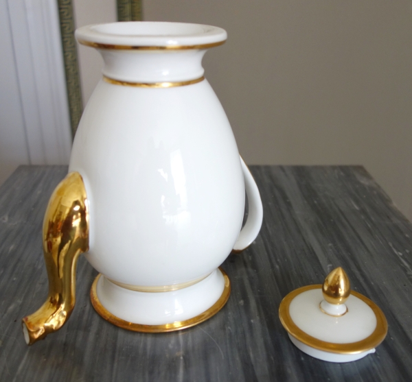 Deroche Manufacture : Empire Paris porcelain teapot or coffeepot - early 19th centurty