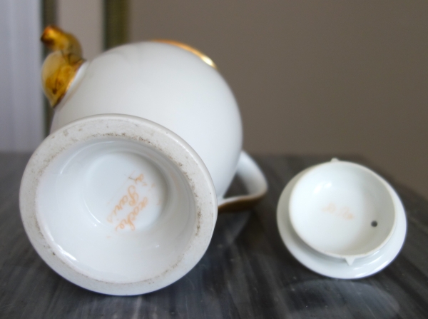 Deroche Manufacture : Empire Paris porcelain teapot or coffeepot - early 19th centurty
