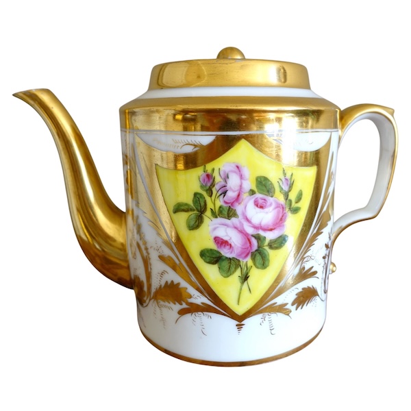Verseuse, théière en porcelaine de Paris dorée - décor de roses - début XIXe siècle vers 1820
