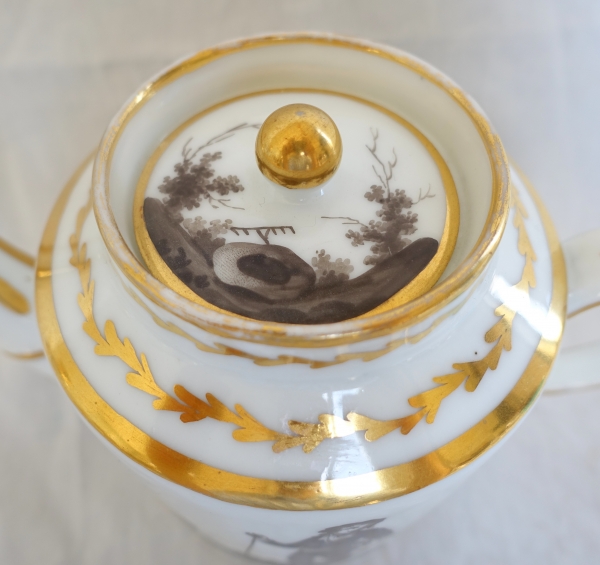 Empire Paris porcelain teapot enhanced with a gilt and grey tones pattern - early 19th century