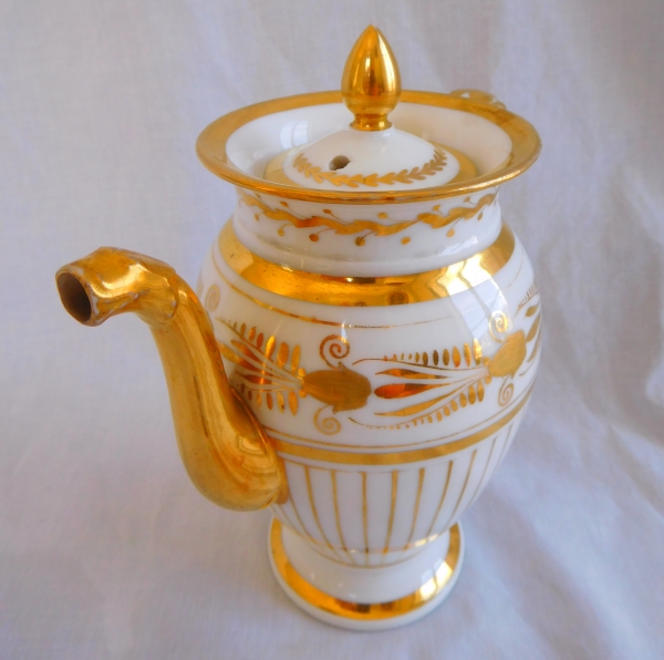 Empire Paris porcelain gilt teapot, early 19th century circa 1820