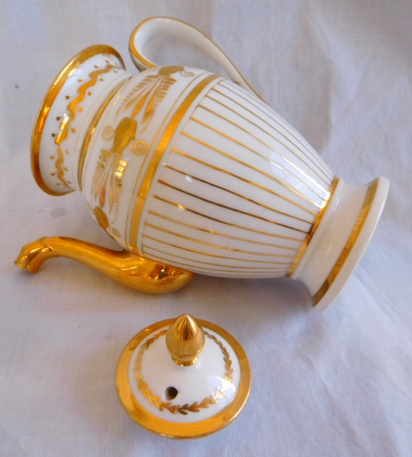 Empire Paris porcelain gilt teapot, early 19th century circa 1820