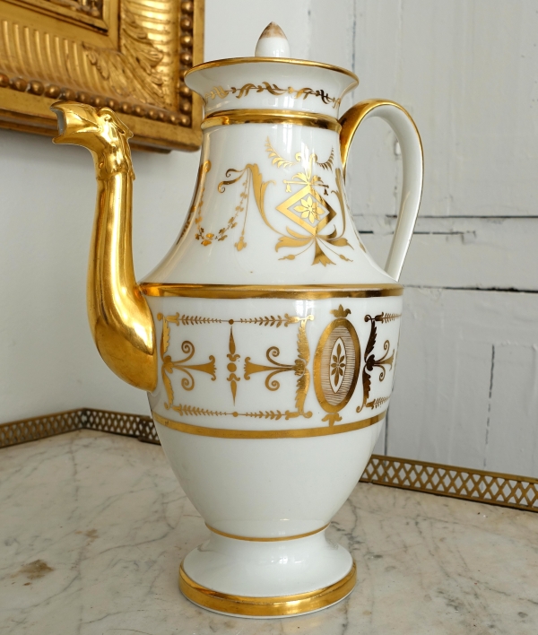 Halley Manufacture : tall Empire Paris porcelain teapot, early 19th century