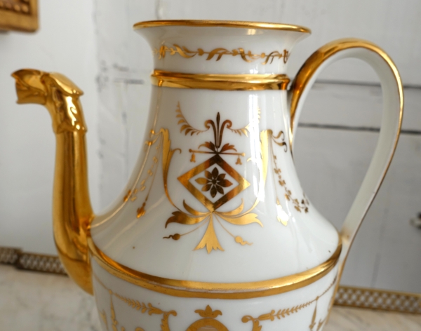 Halley Manufacture : tall Empire Paris porcelain teapot, early 19th century