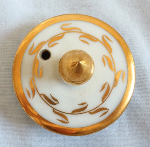 Empire Paris porcelain coffee pot enhanced with fine gold attributed to Locre