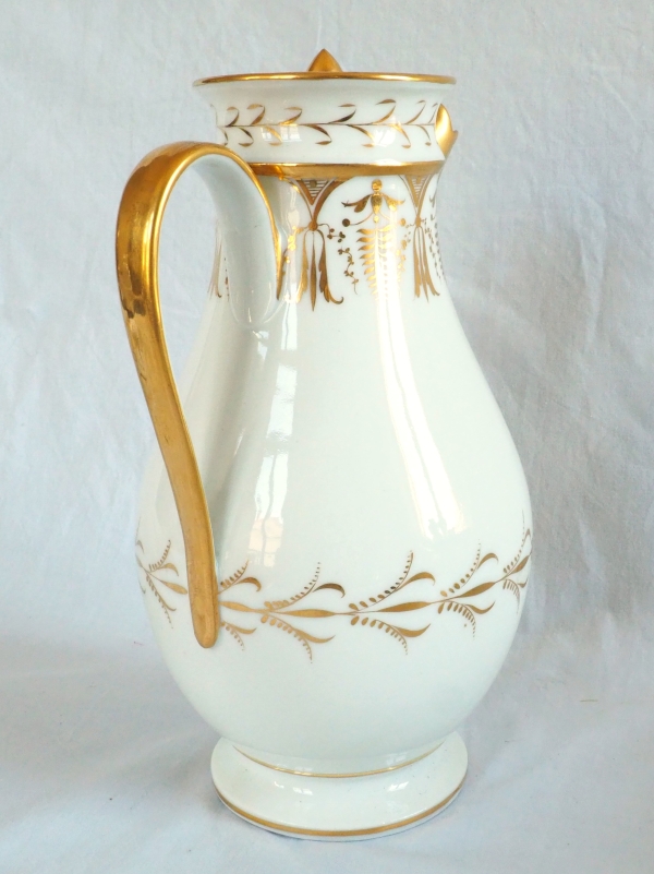 Empire Paris porcelain coffee pot enhanced with fine gold attributed to Locre