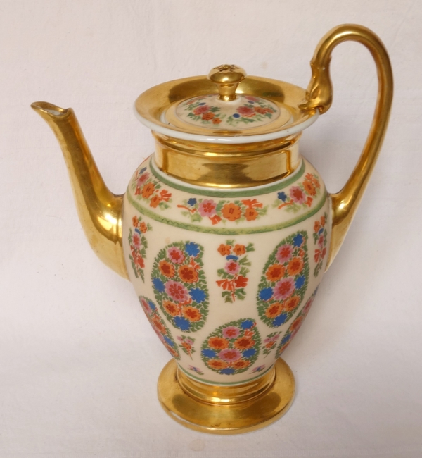 Paris porcelain coffee pot enhanced with fine gold, 19th century circa 1830