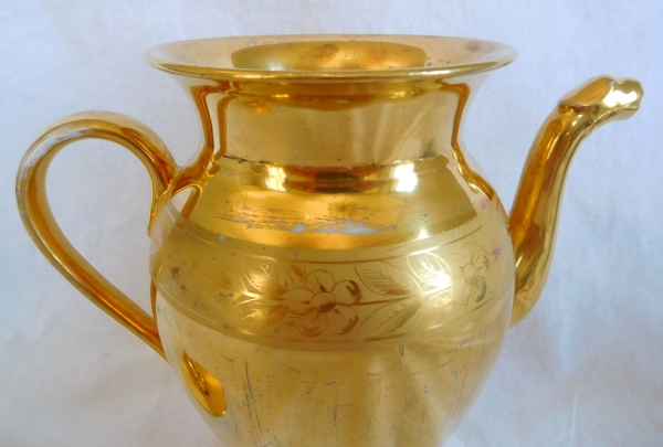 Paris porcelain teapot enhanced with fine gold, early 19th century