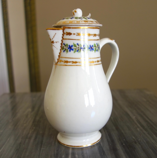 18th century Paris porcelain coffee pot attributed to Manufacture du Duc d'Angouleme