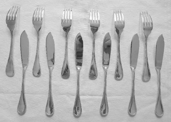 Christofle silver-plated fish cutlery set, Perles pattern