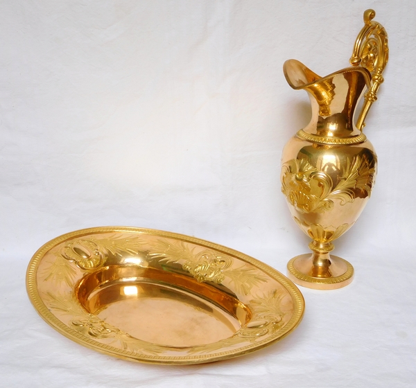 Grande aiguière et son bassin en laiton doré à l'or fin - époque 1840