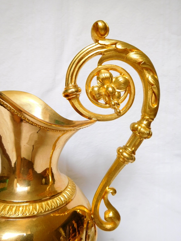 Grande aiguière et son bassin en laiton doré à l'or fin - époque 1840