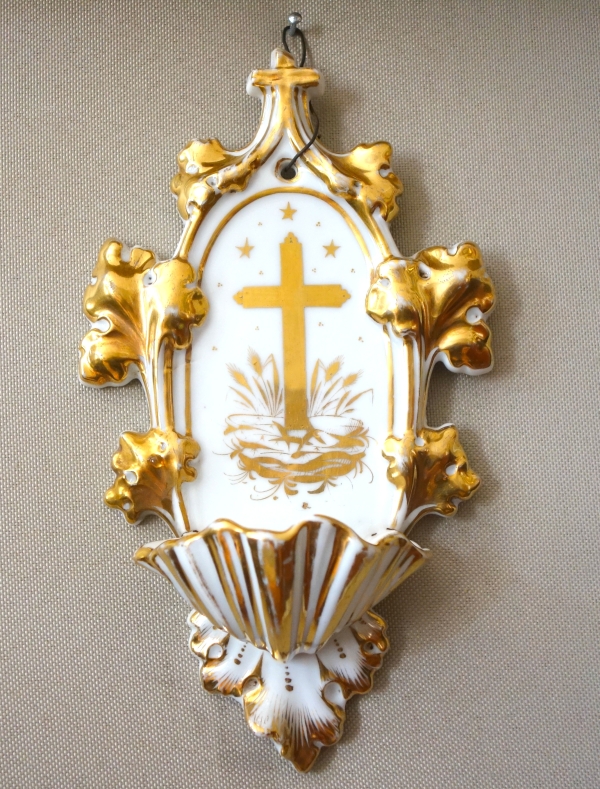 19th century Paris porcelain stoup enhanced with fine gold circa 1840