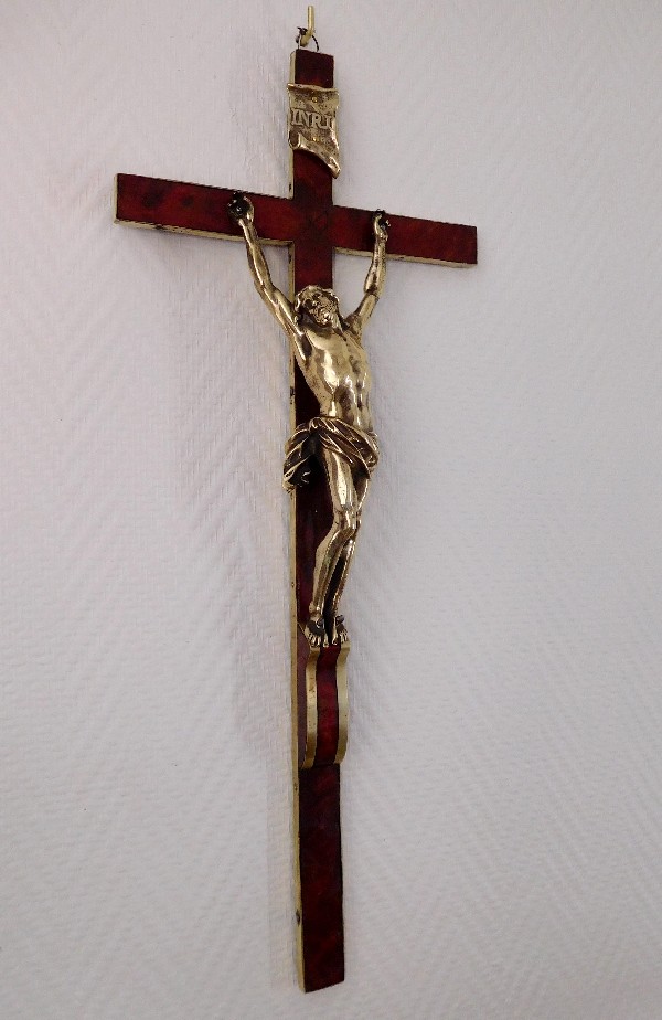 Crucifix, Christ en bronze sur croix en écaille de tortue, époque Louis XIV, XVIIe siècle