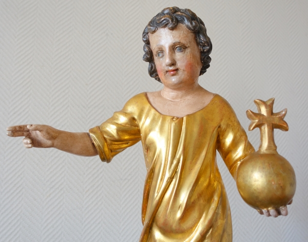 L'Enfant Jésus portant l'orbe crucigère - statue en bois doré d'époque XVIIIe siècle - Salvator Mundi