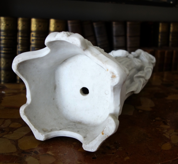 Grande Vierge à l'Enfant en biscuit de porcelaine d'époque Napoléon III