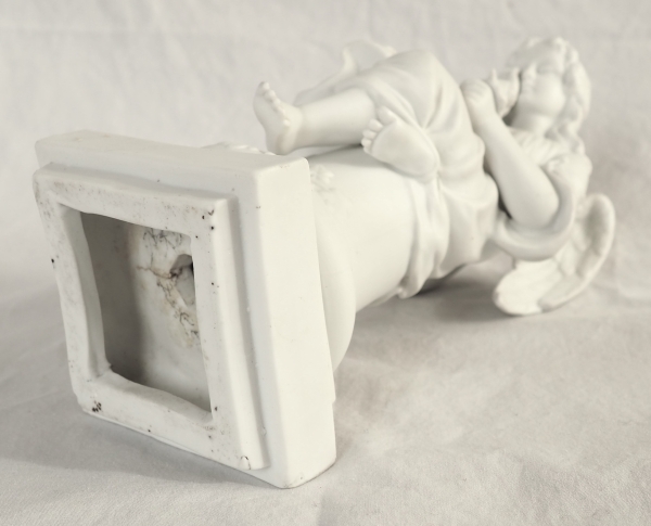 Statue d'Ange Gardien, biscuit de porcelaine XIXe siècle, objet religieux traditionaliste