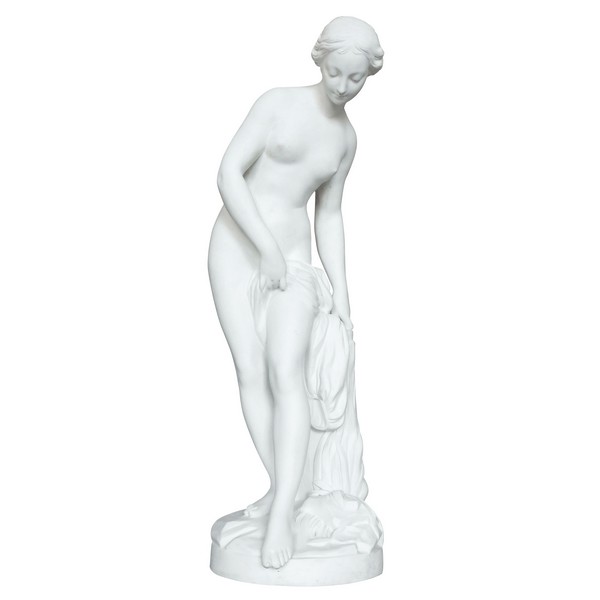 Grande statue, baigneuse en biscuit de porcelaine d'après Falconet - 67cm
