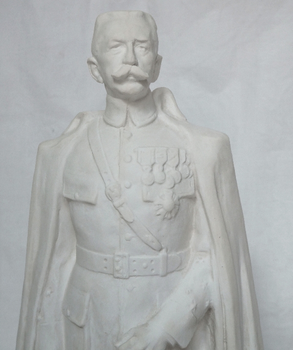 Sèvres : Marshall Lyautey - porcelain biscuit statue, signed, 1943
