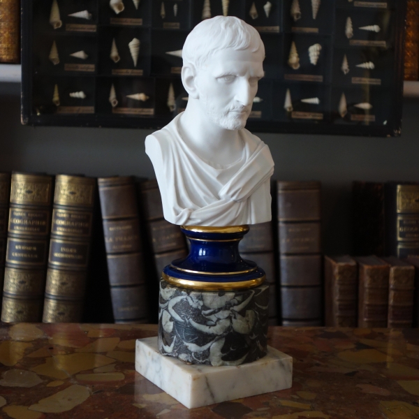 Manufacture Impériale de Sèvres : buste de Brutus en biscuit de Porcelaine - signé et daté 1867