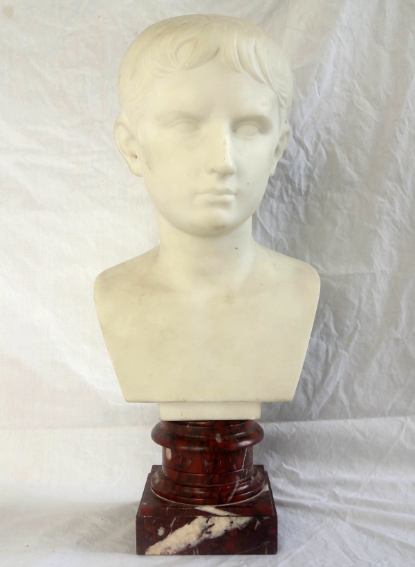 Antique-style marble bust of Emperor August, 19th century