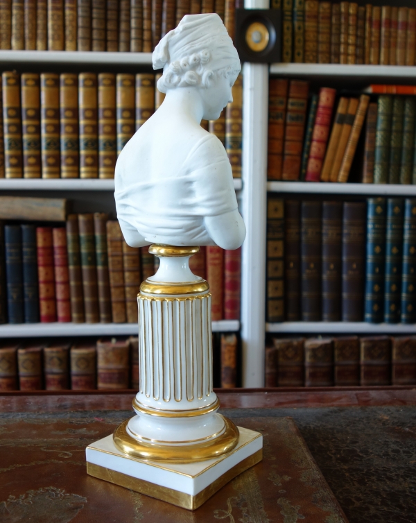 Niderviller (attribué à) : buste de Madame Récamier en biscuit de Porcelaine - début XIXe siècle
