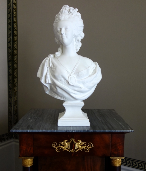 Queen Marie Antoinette biscuit bust by Samson - 42cm