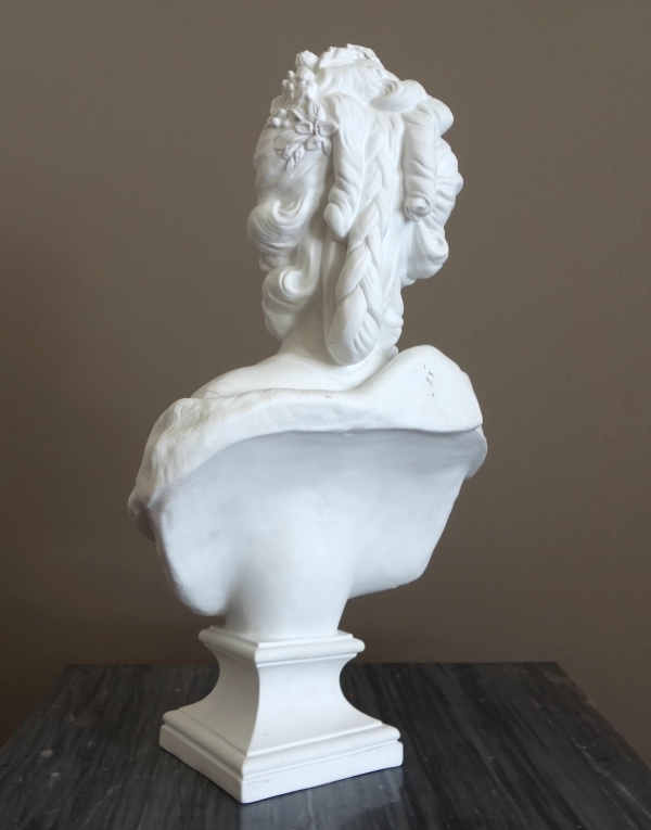 Queen Marie Antoinette biscuit bust by Samson - 42cm