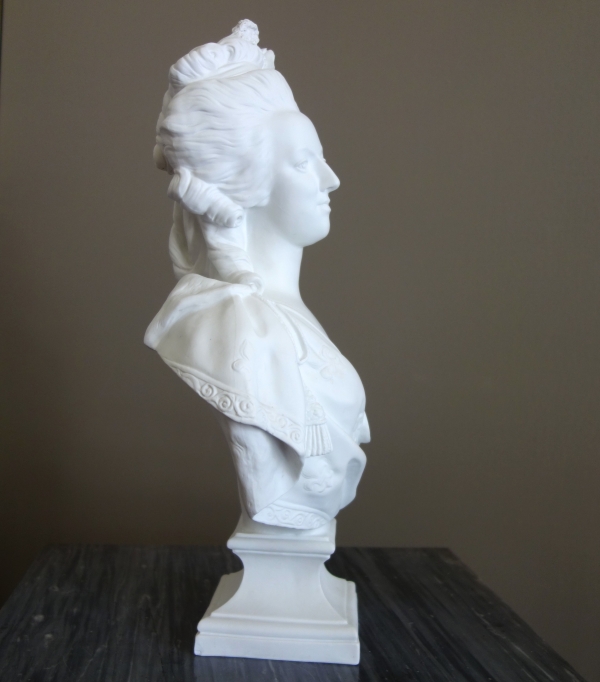 Queen Marie Antoinette biscuit bust by Samson - 42cm