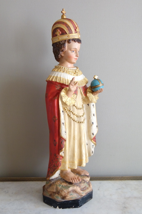 Grande statue de dévotion ou chapelle : l'Enfant Jésus de Prague, plâtre polychrome doré - XIXe siècle
