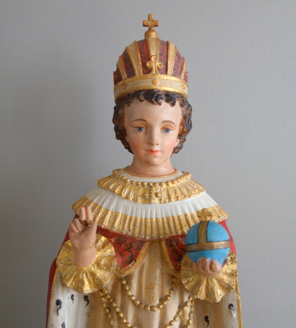Grande statue de dévotion ou chapelle : l'Enfant Jésus de Prague, plâtre polychrome doré - XIXe siècle