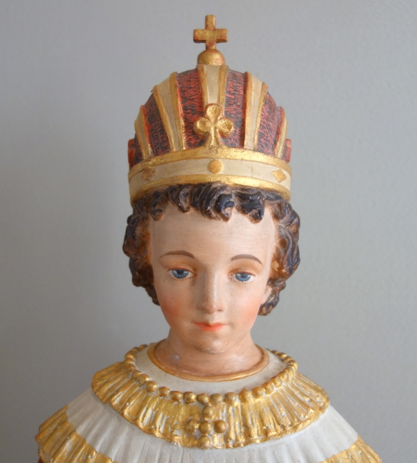 Grande statue de dévotion ou chapelle : l'Enfant Jésus de Prague, plâtre polychrome doré - XIXe siècle