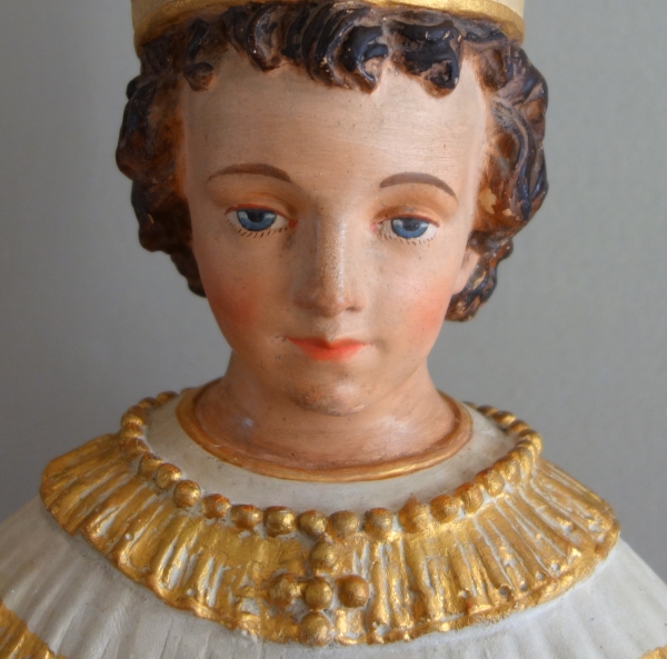 Grande statue de dévotion ou chapelle : l'Enfant Jésus de Prague, plâtre polychrome doré - XIXe siècle