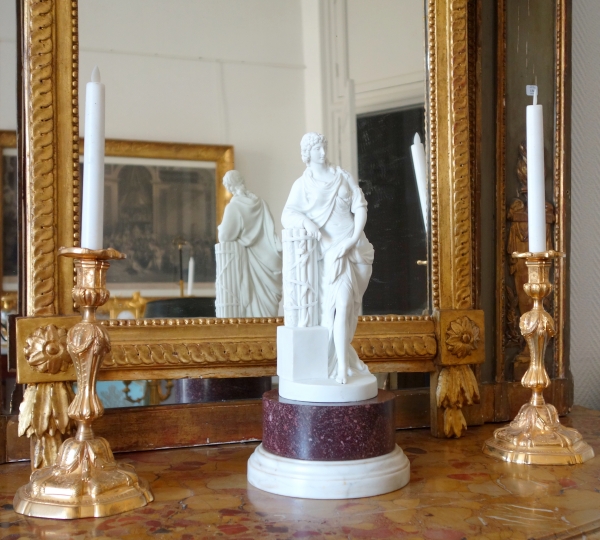 Grande statue en biscuit attribué à Manufacture Locré : allégorie néoclassique d'époque XVIIIe siècle